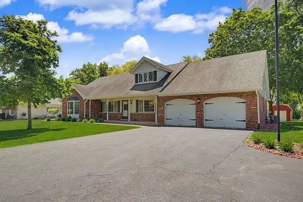 24364 S Volbrecht Road, Crete, IL 60417