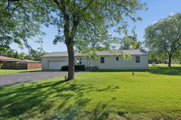 2504 Commonwealth Avenue, Joliet, IL 60435