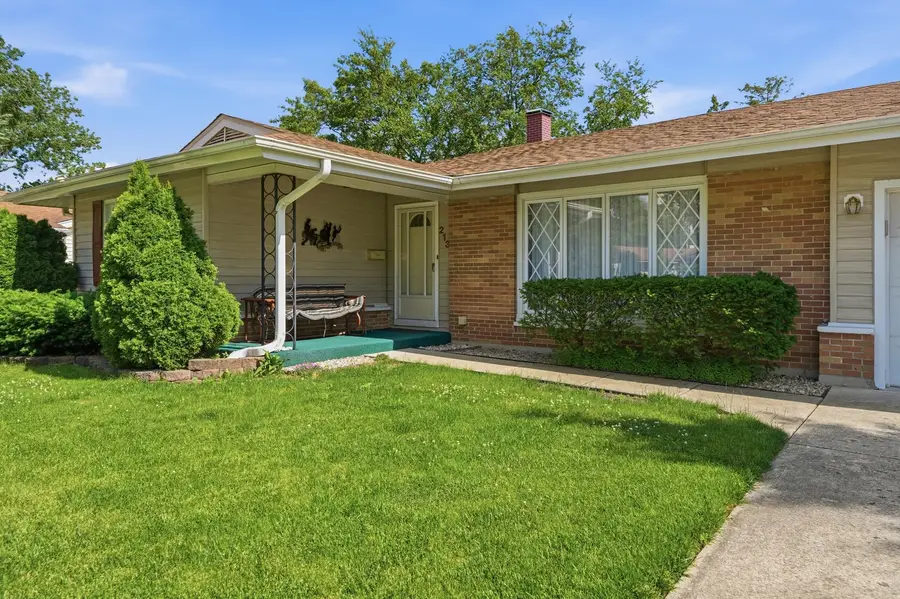 213 Edgeware Road, Elk Grove Village, IL 60007 - #3