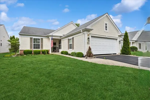 13243 Sierra Glen Road, Huntley, IL 60142