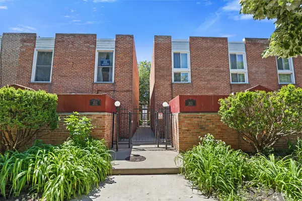 1615 W Greenleaf Avenue #F, Chicago, IL 60626