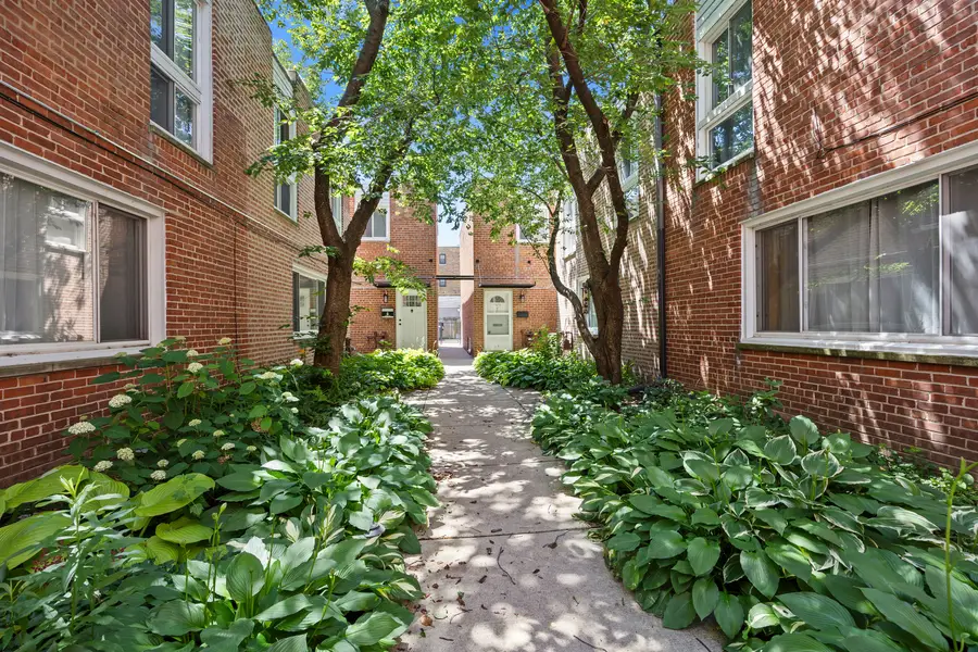 1615 W Greenleaf Avenue #F, Chicago, IL 60626 - #2