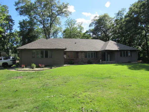 606 Mary Lane, St. Anne, IL 60964