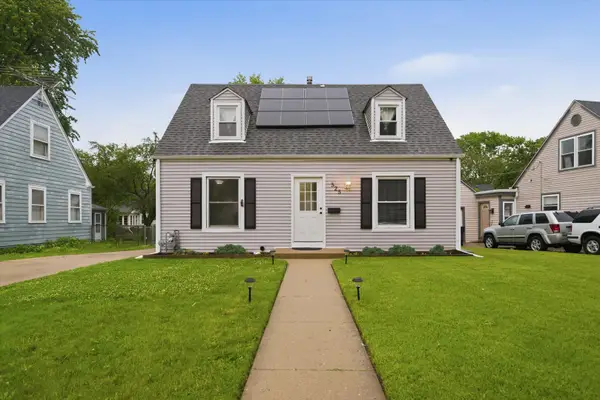 525 Sunset Drive, Elgin, IL 60123