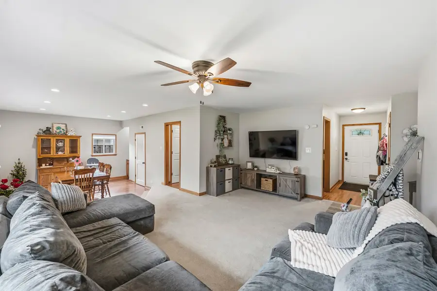 927 E Sayles Drive, Palatine, IL 60074 - #3