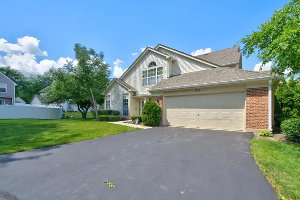 354 Ashford Circle #1, Bartlett, IL 60103