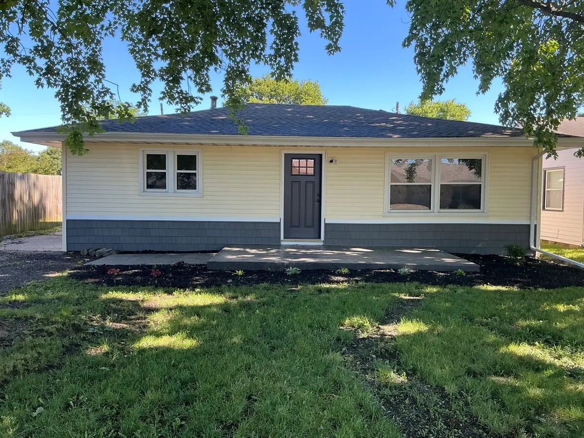 510 W Austin Street, Tolono, IL 61880 - #1