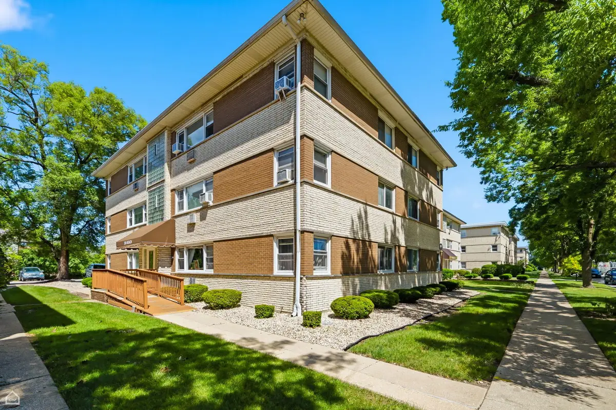 320 Beach Avenue #3C, La Grange Park, IL 60526 - #1