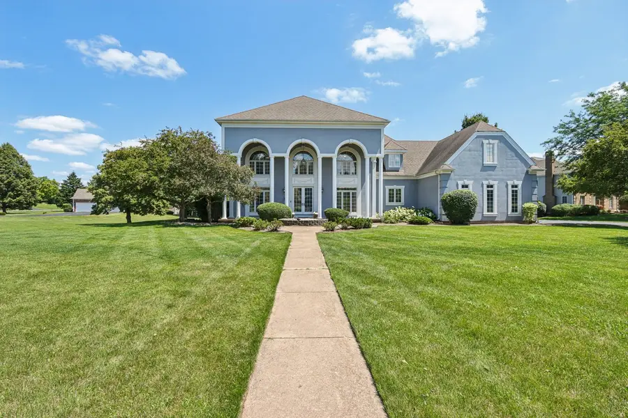 6605 Oakwood Manor Drive, Crystal Lake, IL 60012 - #2