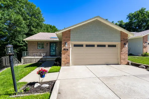 915 23rd Avenue #6, East Moline, IL 61244
