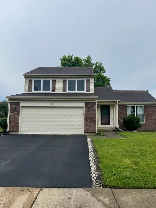 650 Shallow Cove Road, Lake Zurich, IL 60047