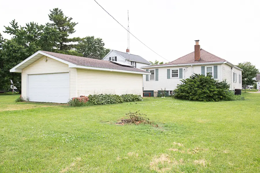 122 S Cedar Street, Toluca, IL 61369 - #3