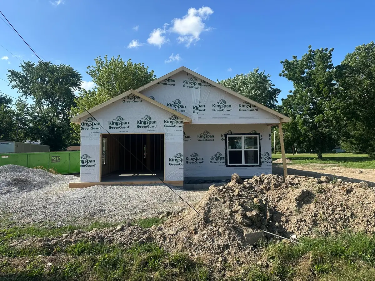 322 W Franklin Street, Du Quoin, IL 62832 - #1
