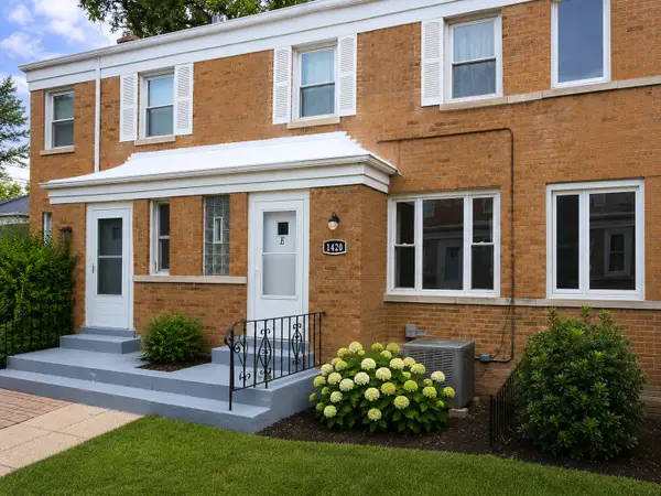 1420 N Harlem Avenue #E, River Forest, IL 60305