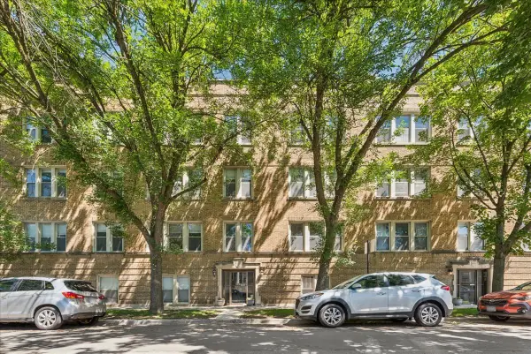 2152 W Ainslie Street #D2, Chicago, IL 60625