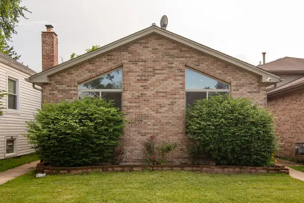 12402 S Racine Avenue, Calumet Park, IL 60827
