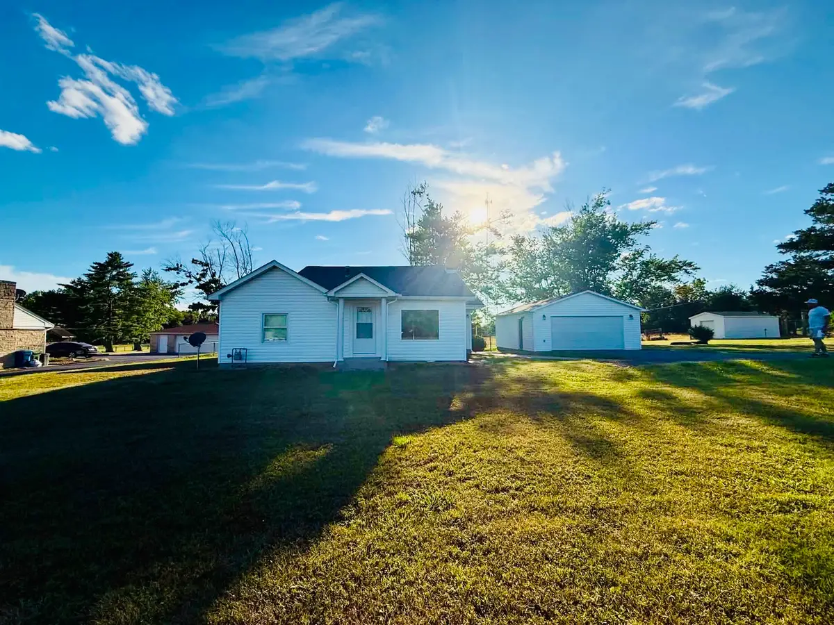 17695 Route 37 Highway, Johnston City, IL 62951 - #1