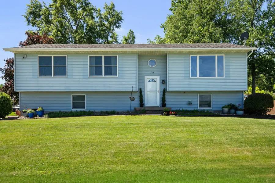 504 4th Avenue W, Andalusia, IL 61232 - #2