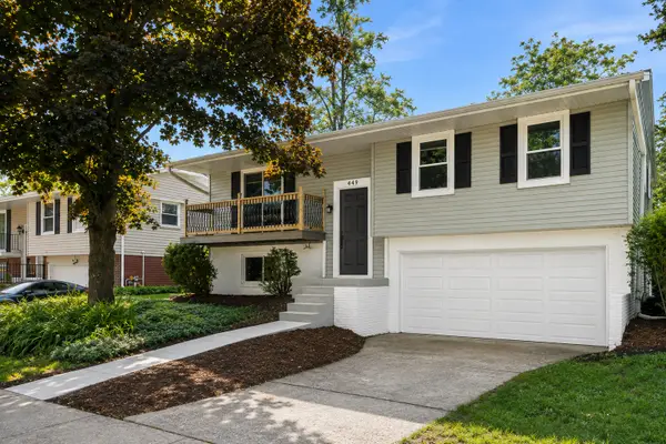 449 White Pine Road, Buffalo Grove, IL 60089