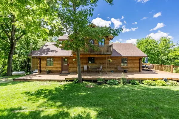 17 Deer Run Road, Orion, IL 61273