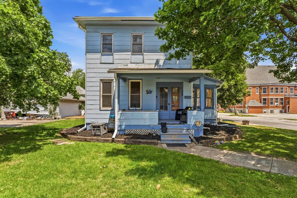 204 W Green Street, Farmer City, IL 61842 - #1