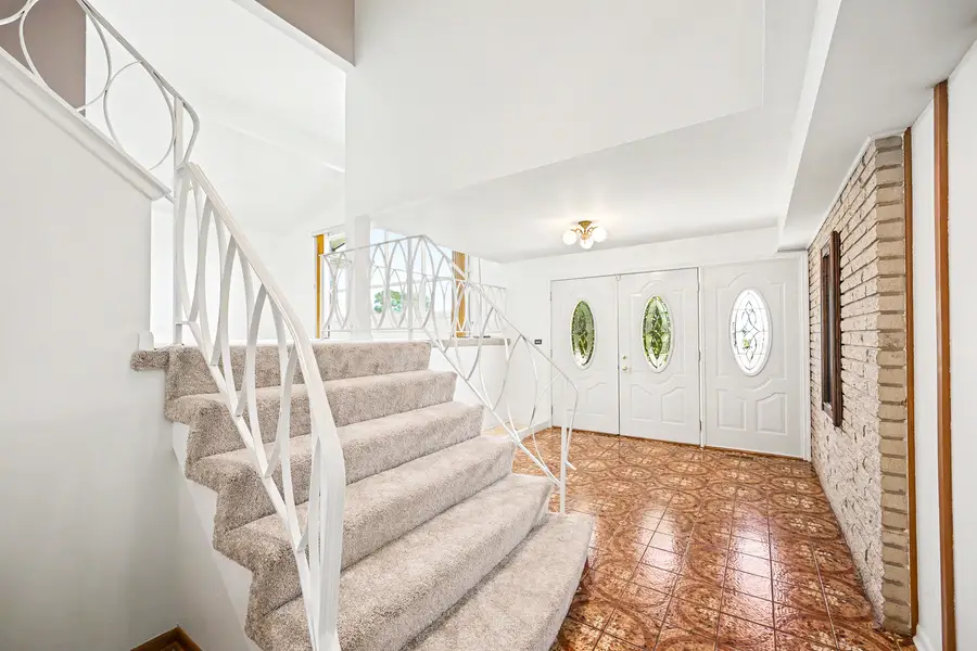 9834 N Maynard Terrace, Niles, IL 60714 - #3