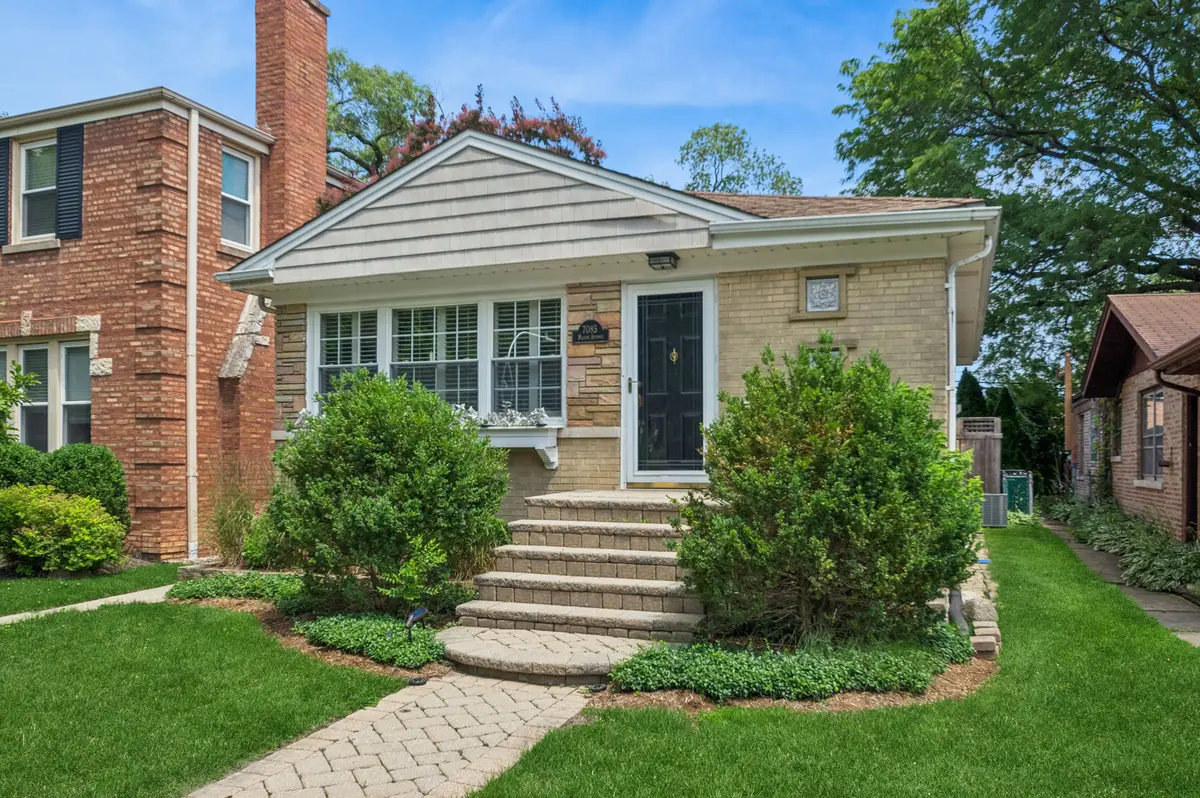 7085 N Mason Avenue, Chicago, IL 60646 - #1