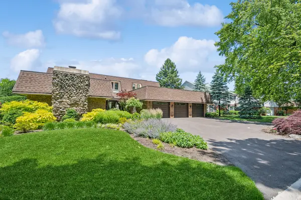 2036 Valley Lo Lane, Glenview, IL 60025