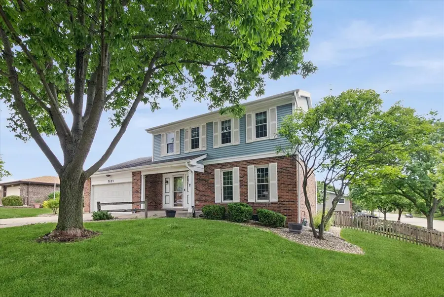 7829 Nantucket Drive, Darien, IL 60561 - #2