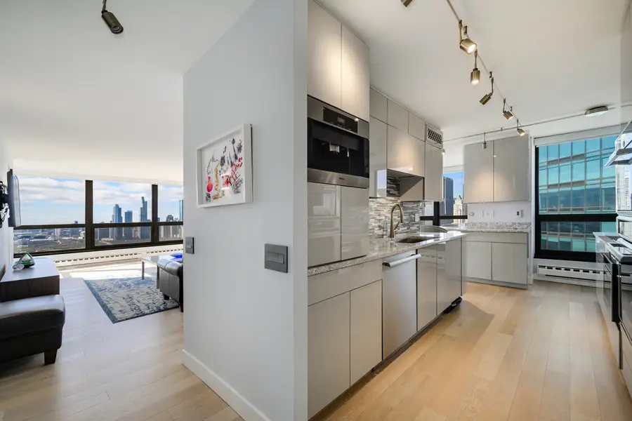Address Withheld By Seller, Chicago, IL 60601 - #3