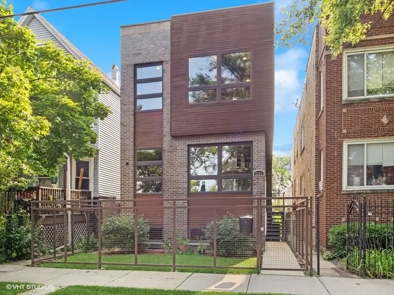 4323 N St Louis Avenue, Chicago, IL 60618 - #3