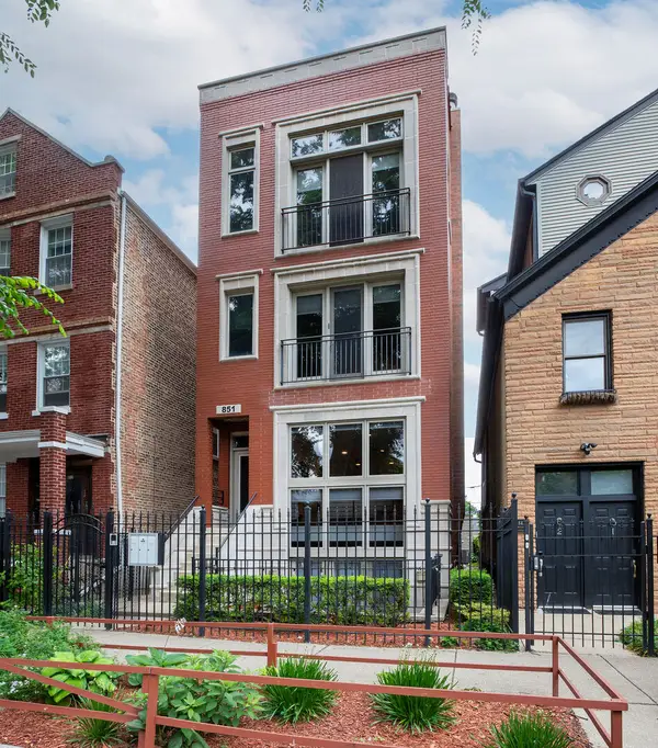Address Withheld By Seller, Chicago, IL 60622