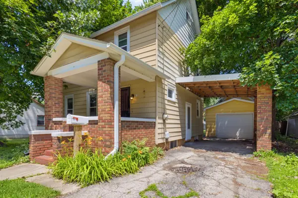 813 W Perry Street, Belvidere, IL 61008 - #1
