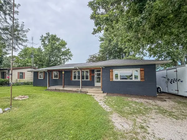 5155 Lake Road, Mattoon, IL 61938