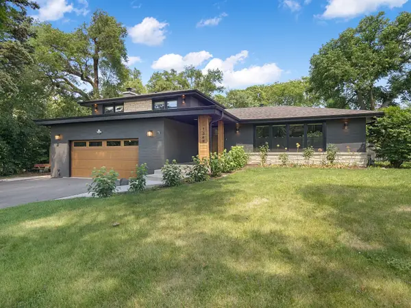 1349 Tinker Way, Glenview, IL 60025