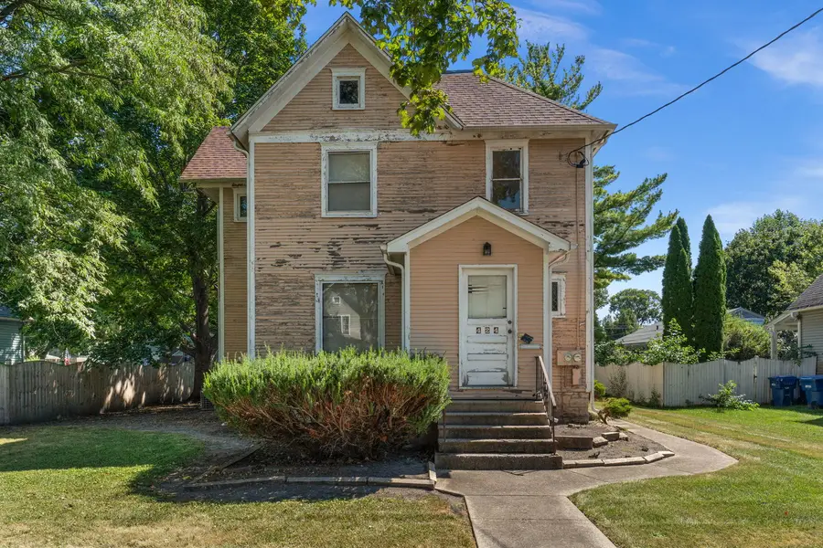 424 S 7th Street, Dekalb, IL 60115 - #2