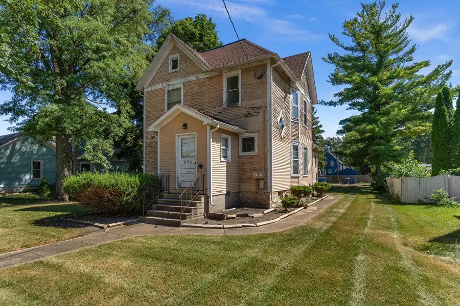 424 S 7th Street, Dekalb, IL 60115 - #3