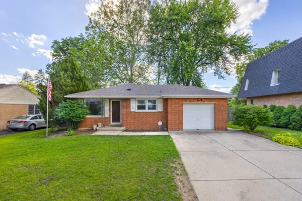 712 Spring Street, Roselle, IL 60172