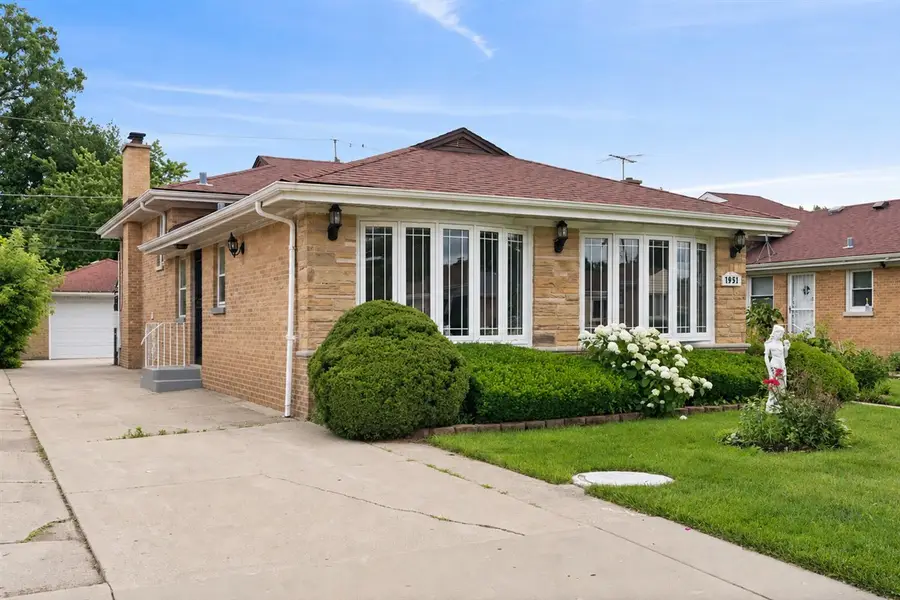 7357 N Crawford Avenue, Lincolnwood, IL 60712 - #3