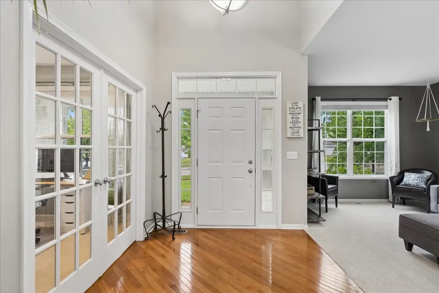 327 Shelbourne Road, Volo, IL 60073 - #2