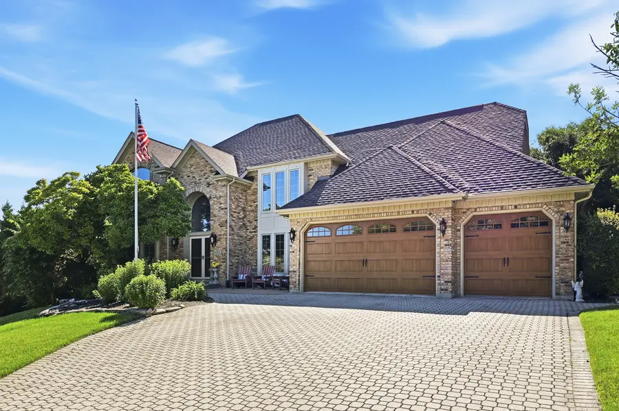 8701 Lake Ridge Drive, Darien, IL 60561 - #3