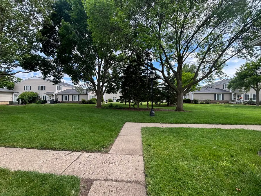 1353 Cove Drive #207B, Prospect Heights, IL 60070 - #3