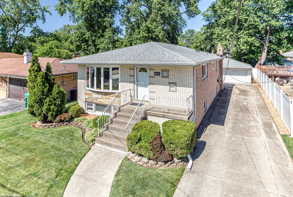 8410 Lawler Avenue, Burbank, IL 60459 - #1