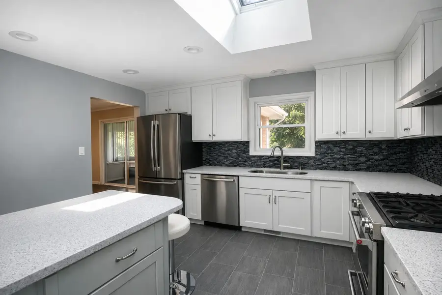 6531 Briargate Drive, Downers Grove, IL 60516 - #2