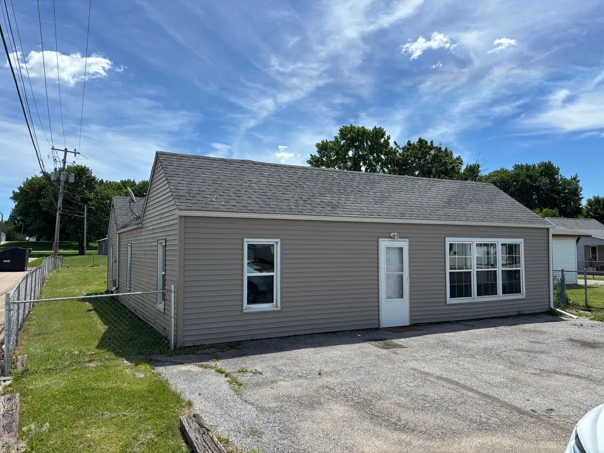 104 5th Street, Colona, IL 61241 - #1