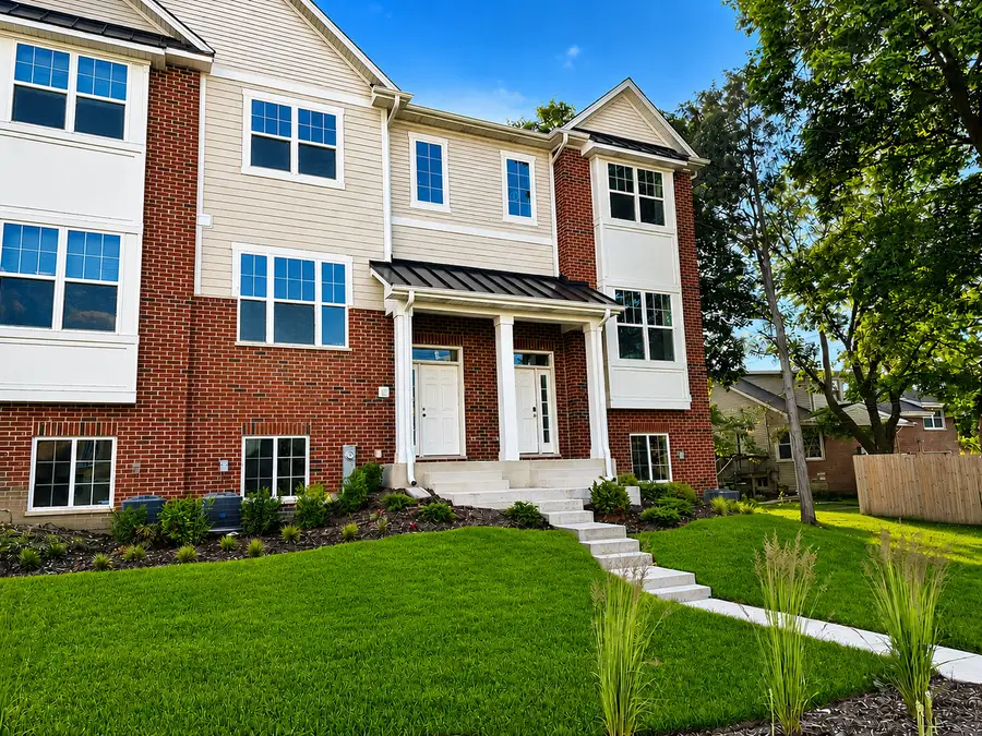 186 N East River Road, Des Plaines, IL 60016 - #3