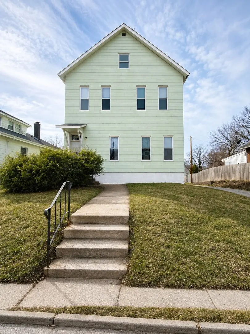 1335 W 13th Street, Davenport, IA 52804 - #1