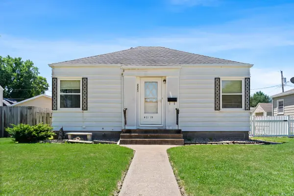 2323 W Lombard Street, Davenport, IA 52804