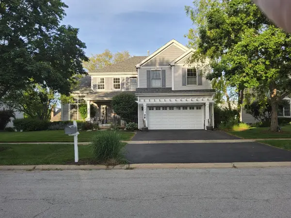 N775 W Curtis Square, Geneva, IL 60134