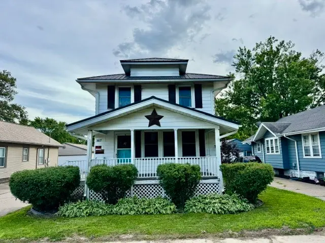 367 19th Place, Clinton, IA 52732 - #1